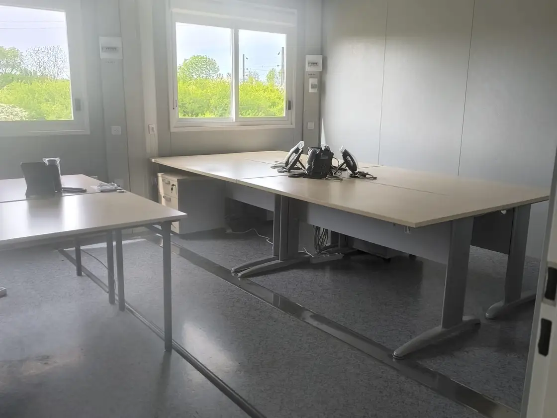Bureaux modulaires neufs livrés après nettoyage de fin de chantier par CLEAN KLUB